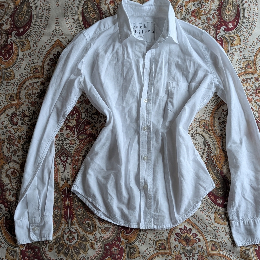 Frank and Eileen White Barry Button Up